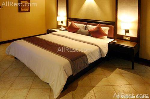 Karon Beach Resort & Spa 12